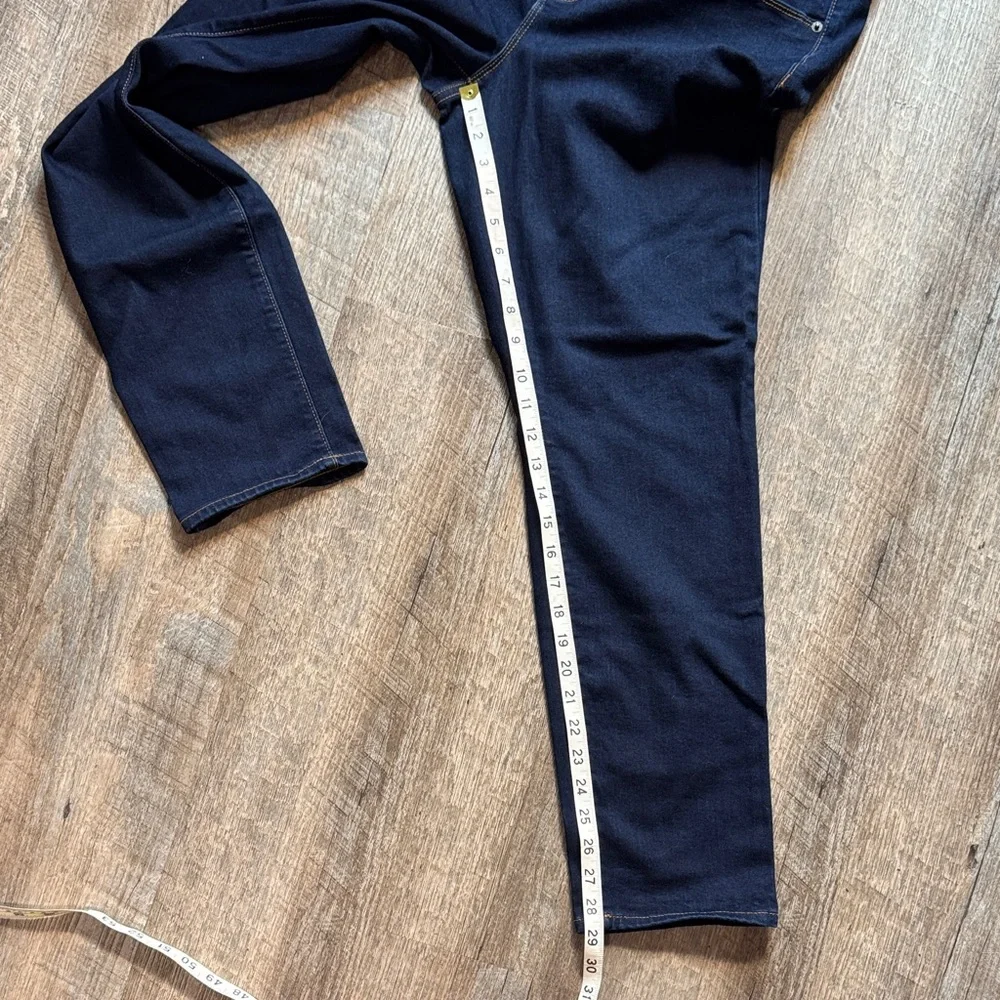 Old Navy Women's Dark Navy Straight-Leg Jeans - Picture 6 of 8